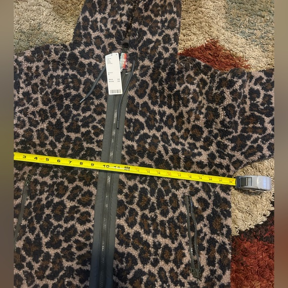Urban Outfitters Leopard Sherpa Zip Up Jacket - Picture 7 of 11